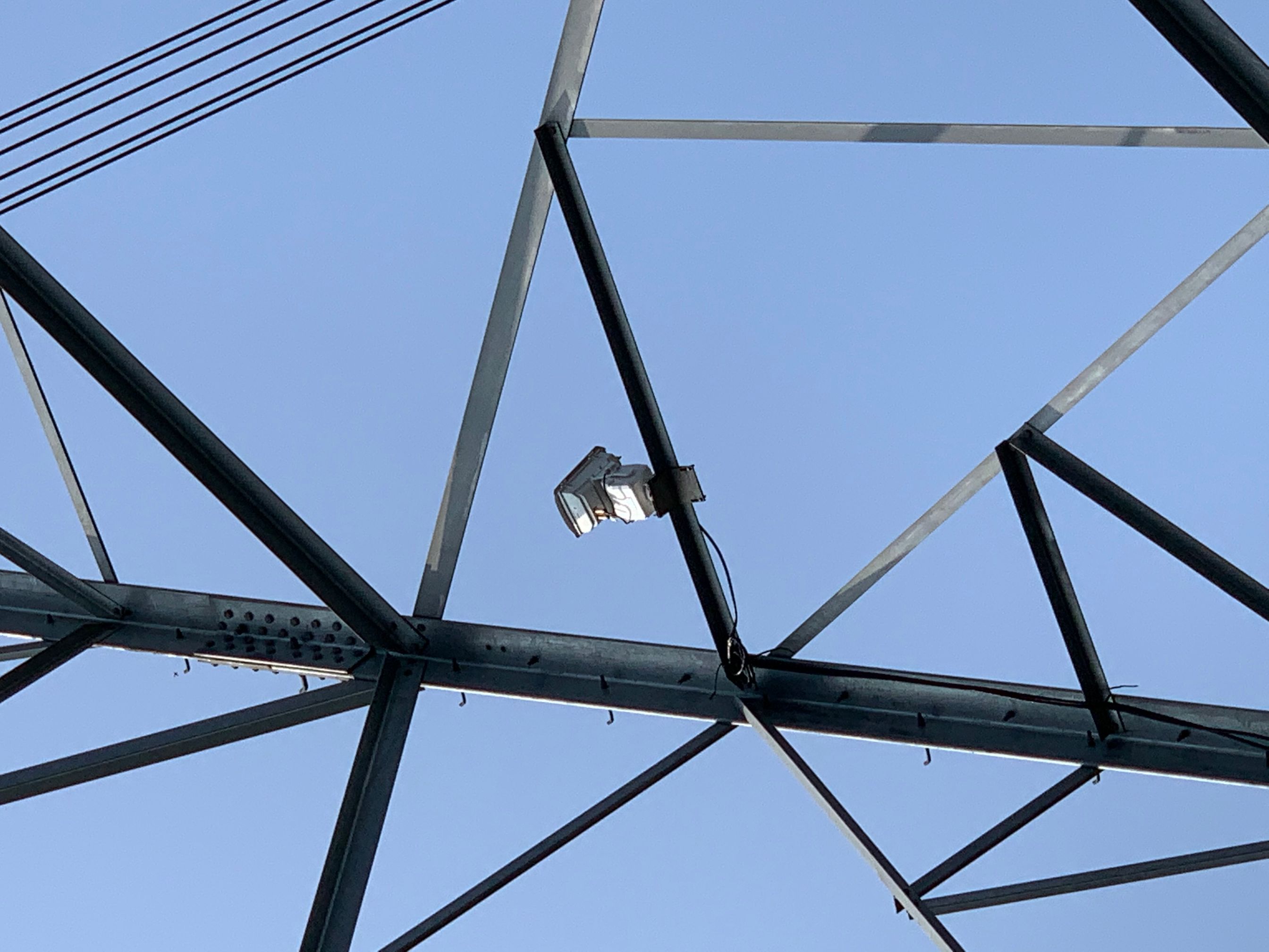 四川電力公司應用防山火紅外熱成像雙目攝像機，及時發現潛在的山火隱患