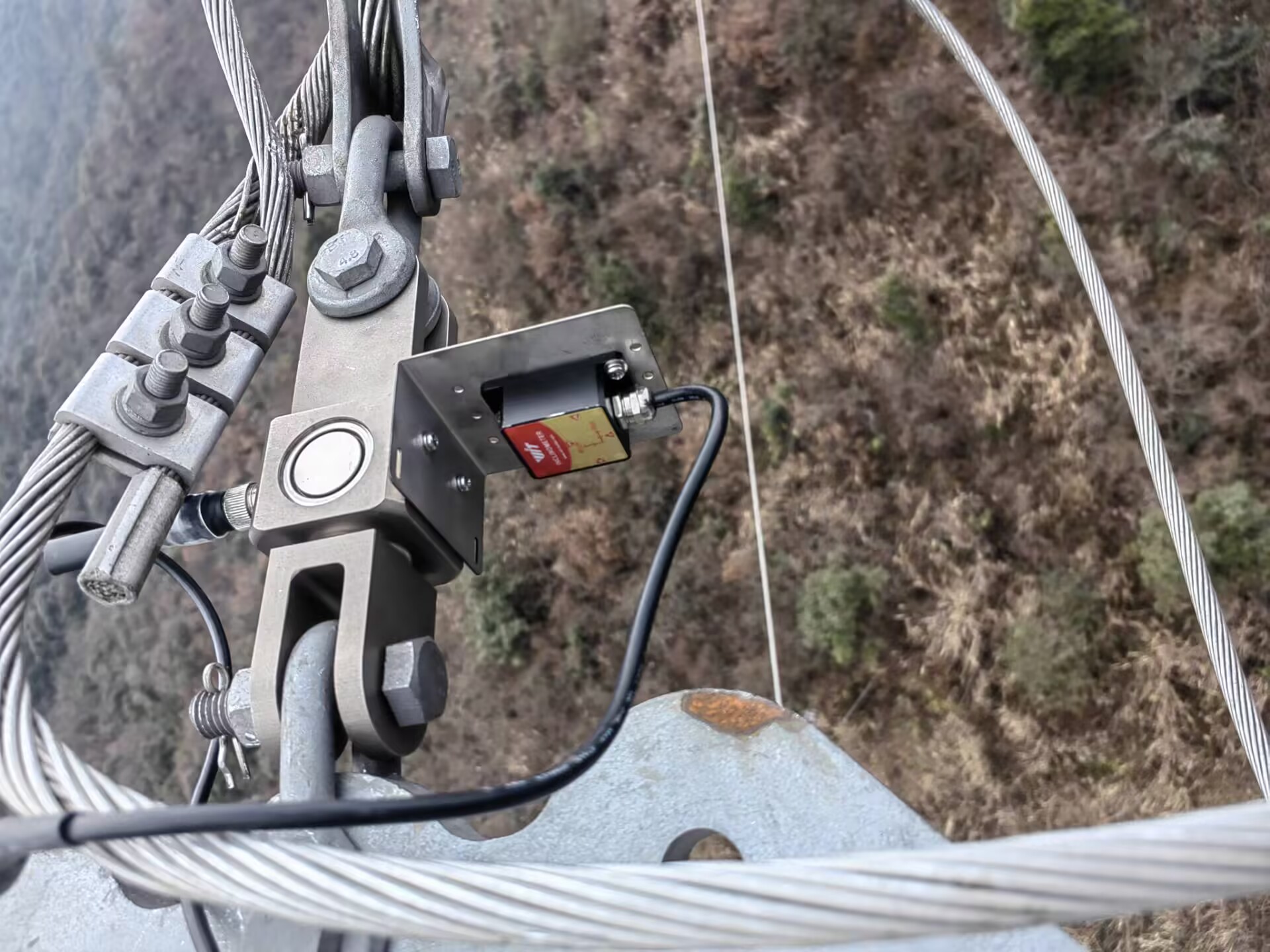 特力康輸電線路拉力覆冰在線監測裝置.jpg