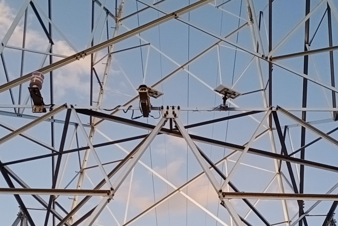 深圳特力康輸電線路微氣象在線監測裝置.jpg