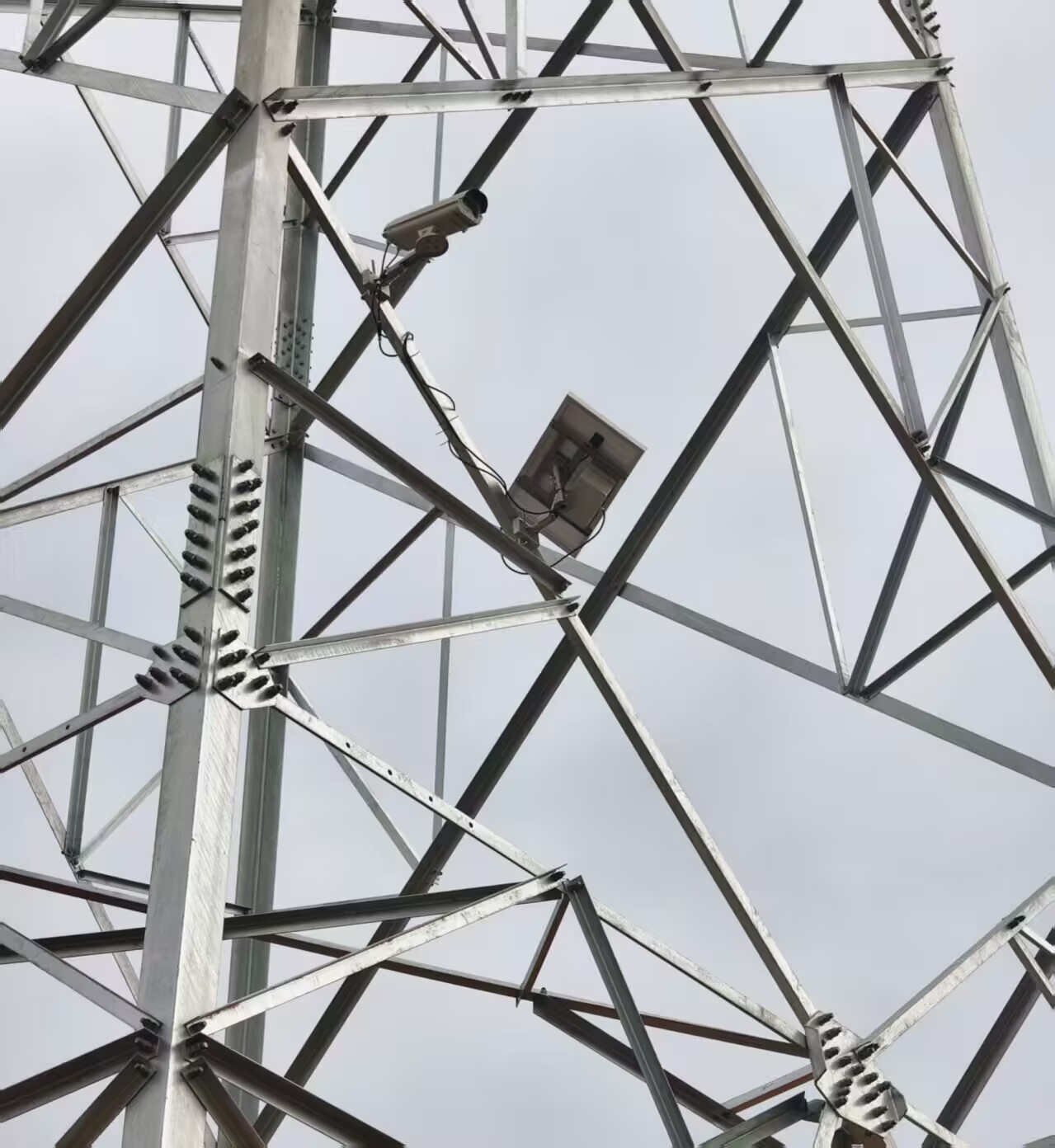 特力康架空輸電線路故障監拍裝置.jpg